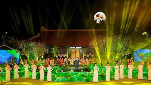 Đặc sắc, tự hào cầu truyền hình “Hai tay xây dựng một sơn hà“