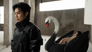 SWAN “chào sân” với MV đầu tay