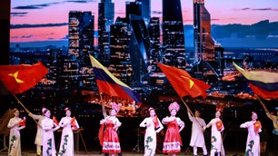 Chiến lược truyền thông quảng bá hình ảnh Việt Nam ra nước ngoài