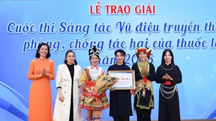  Thủ tướng yêu cầu tuyên truyền sâu rộng về tác hại thuốc lá lậu, thuốc lá điện tử, thuốc lá nung nóng 