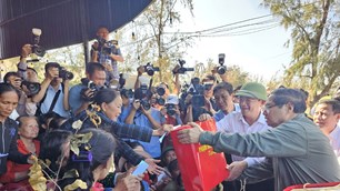 Thủ tướng Phạm Minh Chính kiểm tra công tác khắc phục hậu quả bão số 13 tại tỉnh Gia Lai