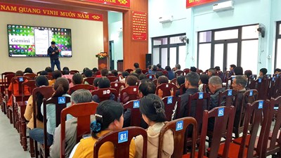 TP. Huế: “Bình dân học vụ số” là cầu nối giảm nghèo thông tin