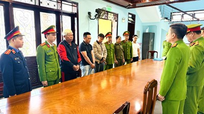 Khởi tố 3 bị can khai thác trái phép hơn 11.000m² cao lanh, trị giá trên 9 tỉ đồng