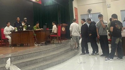 Huế tiếp nhận 7 công dân bị Hoa Kỳ trục xuất