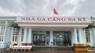 Tạm dừng hoạt động tuyến vận tải Sa Kỳ – Lý Sơn do biển động mạnh 