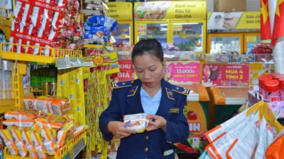 Quảng Ngãi “siết” chuỗi cung ứng thực phẩm, chặn hàng kém chất lượng dịp Tết