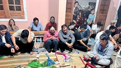 Quảng Ngãi triệt phá tụ điểm đánh bạc hơn nửa tỉ đồng trong đêm mùng 1 Tết