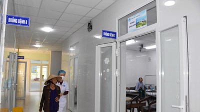 “Gắn tên quê hương vào phòng bệnh” – cách làm mới tạo không gian y tế gần gũi 