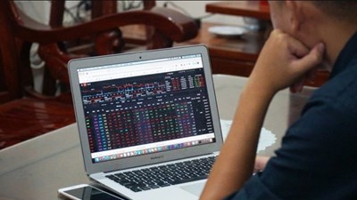 Thị trường chứng khoán rung lắc mạnh 