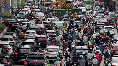 Giao thông tại Hà Nội và TP.HCM ùn tắc ngày đầu sau kỳ nghỉ lễ