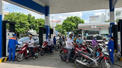 Giá xăng dầu hôm nay 9.12: quốc tế biến động nhẹ