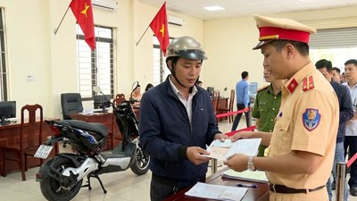 Xe máy điện có cần đăng ký biển số không?