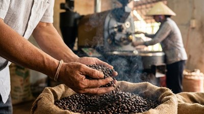 Giá cà phê hôm nay 29.12: Neo cao gần 99.000 đ/kg