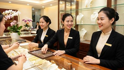 Giá vàng hôm nay 17.1: SJC bán ra 162,8 triệu đồng/lượng