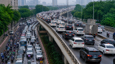Giao thông Hà Nội sáng 14.5: Ùn chậm nhiều tuyến giờ cao điểm