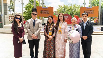 Tết Việt giữa lòng Tây Úc và những tấm lòng hướng về miền Trung