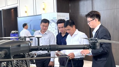 Vĩnh Long và Tập đoàn CT Group hợp tác về khoa học công nghệ và chuyển đổi số 
