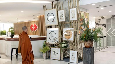 Hành trình 33 năm kiến tạo và chiêm ngẫm từ nghệ thuật