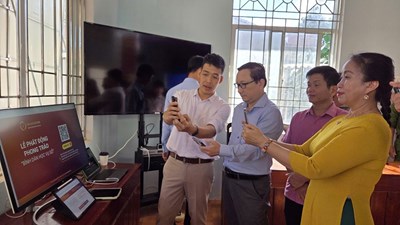 Thu hẹp khoảng cách số từ phong trào “bình dân học vụ số”