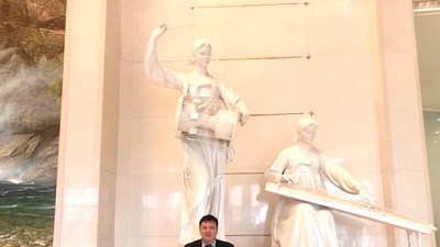  Gương điển hình tiên tiến trong đổi mới quản lý và phát huy giá trị nghệ thuật dân tộc