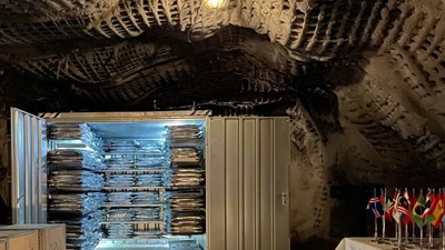 Nigeria gửi “ký ức văn hóa” vào kho lưu trữ Bắc Cực