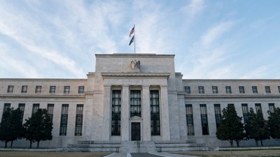 Fed giữ nguyên lãi suất, dự báo lạm phát tăng trong bối cảnh nhiều bất định