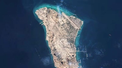 Mỹ tấn công đảo Kharg, giá dầu vọt lên hơn 116 USD/thùng