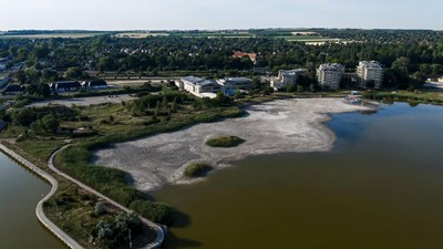 Hồ lớn thứ ba Hungary đang cạn nước với tốc độ đáng lo ngại