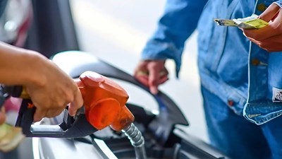 Chiết khấu xăng dầu về 0 đồng, vì sao cửa hàng càng bán càng lỗ?