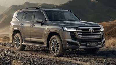 Land Cruiser LC300 Hybrid chuẩn bị về Việt Nam