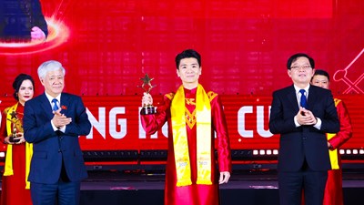 Phó Chủ tịch SHB Đỗ Quang Vinh tham gia Đoàn Chủ tịch Hội Doanh nhân trẻ Việt Nam khóa VIII