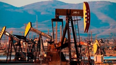 Giá dầu thế giới vượt 100USD