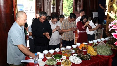 Độc đáo Tục mừng cơm mới tại Lễ hội Mùa vàng xã Lục Hồn