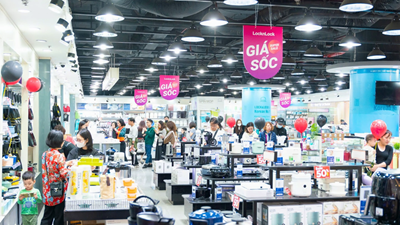 Doanh nghiệp tung khuyến mại lớn thu hút người tiêu dùng dịp Noel, đón năm mới