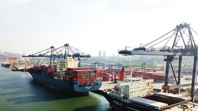 Khi doanh nghiệp tư nhân giải bài toán điểm nghẽn logistics