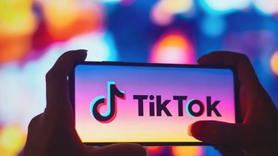 “Thuật toán gây nghiện” đẩy TikTok trước nguy cơ bị phạt hàng tỉ USD