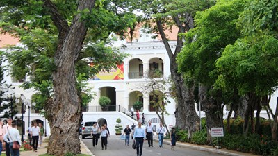 Một “làng Nga” rất gần giữa lòng phố biển