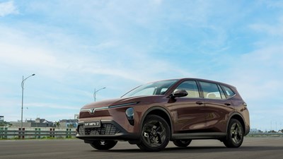 Mua xe 7 chỗ nào phù hợp nhất cho gia đình trong kỳ nghỉ lễ tới?