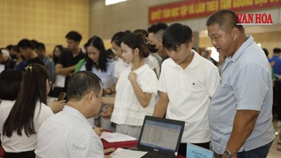 Tân sinh viên cần chuẩn bị những khoản tiền nào cho năm học mới?