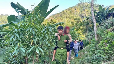 Hành trình xuyên rừng tìm kiếm bà cụ 79 tuổi mất tích ở Tuyên Quang
