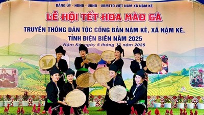 Về xã biên giới Nậm Kè vui “Tết hoa mào gà” với đồng bào dân tộc Cống 