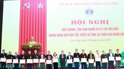 Lai Châu biểu dương, tôn vinh người có uy tín tiêu biểu trong đồng bào DTTS 