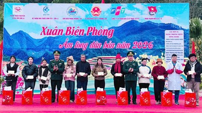 Để đồng bào xã biên giới Mường Lạn đón Tết đầm ấm, vui tươi