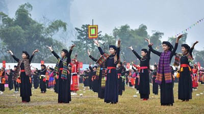 Đầu Xuân về Tuyên Quang trẩy hội với đồng bào Tày Thượng Lâm
