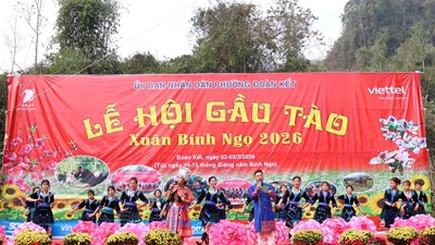 Đầu xuân trẩy hội Gầu tào với đồng bào dân tộc Mông ở Lai Châu