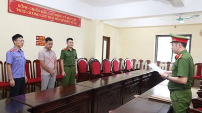 Khởi tố đối tượng sản xuất, kinh doanh hàng hoá giả mạo nhãn hiệu thời trang