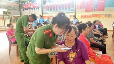 Vùng cao Yên Minh đưa tiện ích số đến gần với người dân