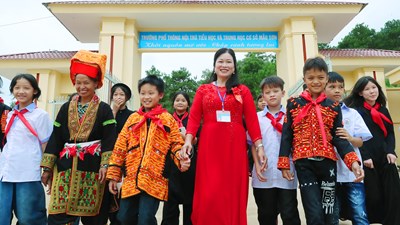Dựng mái trường, gieo mầm tương lai nơi phên dậu Tổ quốc