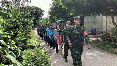 Phụ nữ Phú Hữu chung sức giữ gìn bình yên tuyến biên giới