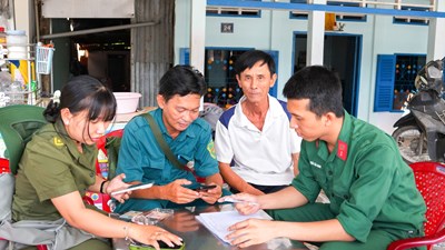 Kiên Lương chung sức đưa các tiện ích số đến gần hơn với người dân